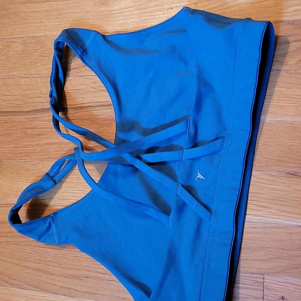 Sports bras! - Picture 4 of 4